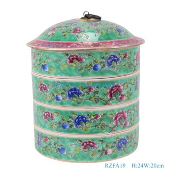 RZFA19-粉彩綠色底牡丹紋帶銅環蓋鍍金四層食盒