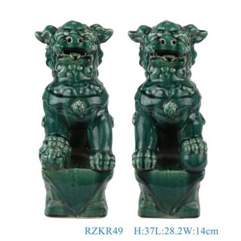 RZKR49    窯變開片綠釉獅子狗一對，   高37直徑28.2口徑21.2底徑22.4重量3.4KG
