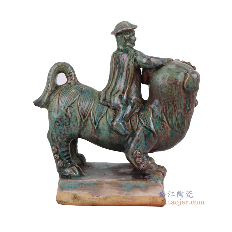 窯變綠色人物騎獅雕塑一對，產品編號：RZSP50       產品尺寸(單位cm):  高26直徑25.6口徑底徑15.7重量2.7KG